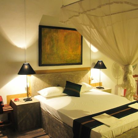 Villa Waters Edge, Anurâdhapura Extérieur photo