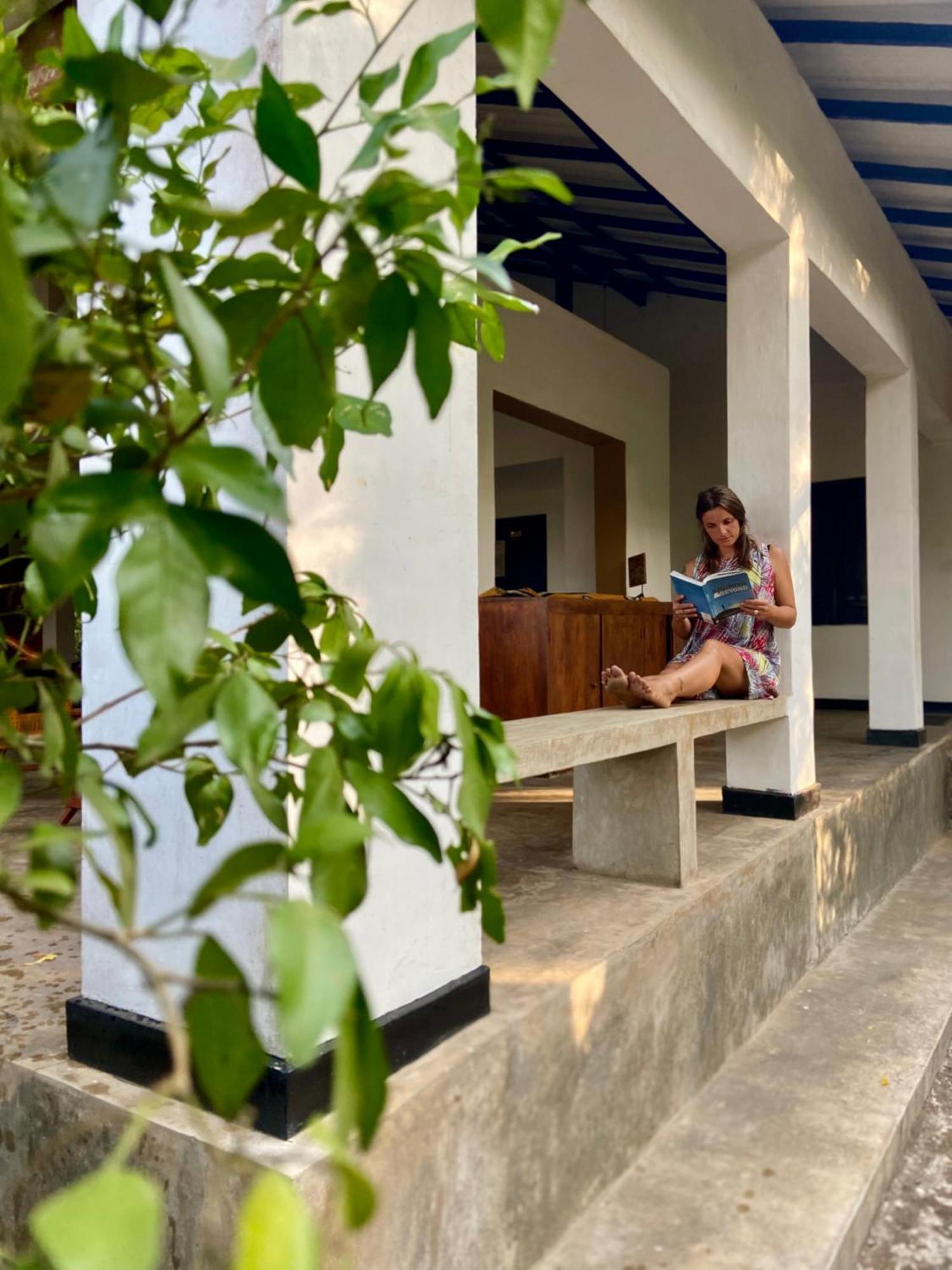 Villa Waters Edge, Anurâdhapura Extérieur photo